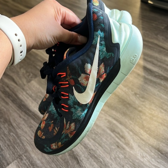 Nike Free 5.0 “Photosynthesis” Size 7 - Picture 4 of 5